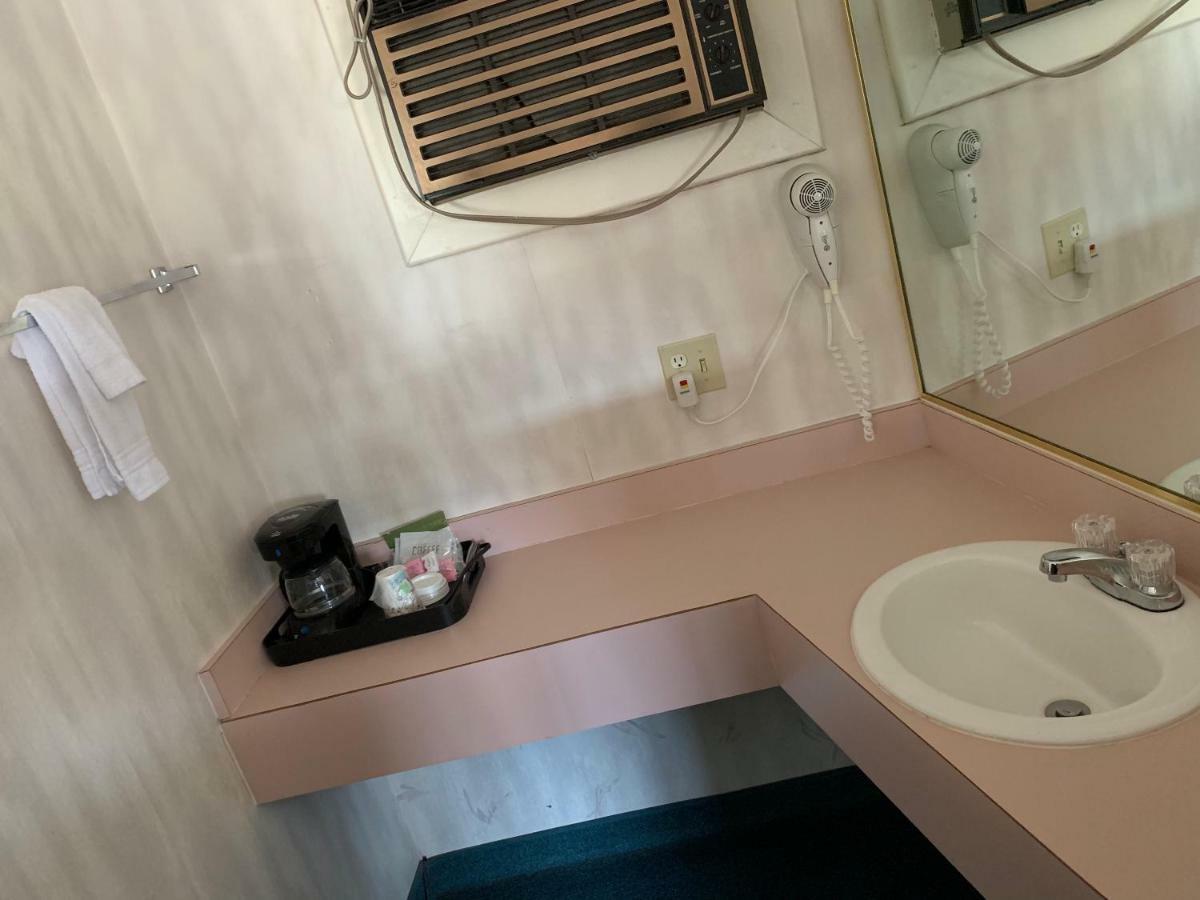 뉴 웨스턴 모텔 판귀치 외부 사진